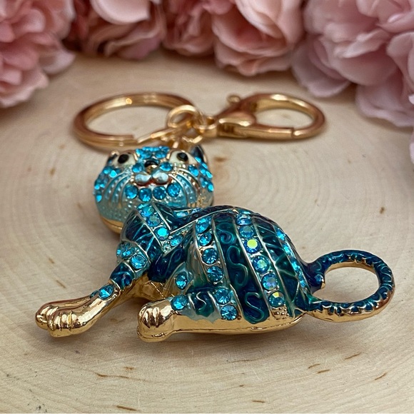 Blue Striped Crystal Egyptian Tabby Cat Keychain Charm - Picture 12 of 16